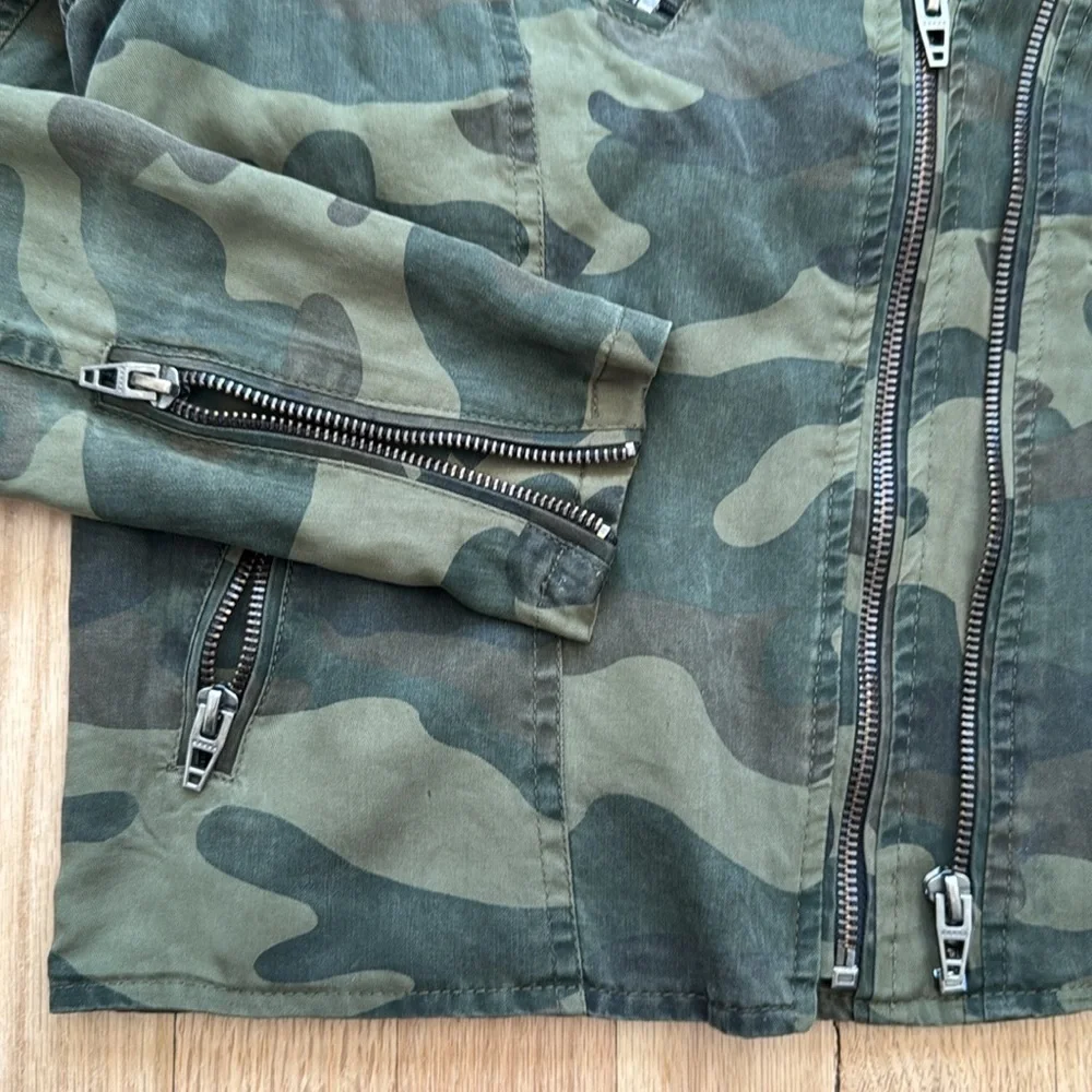 Blank NYC Youth Cropped Camo Jacket L